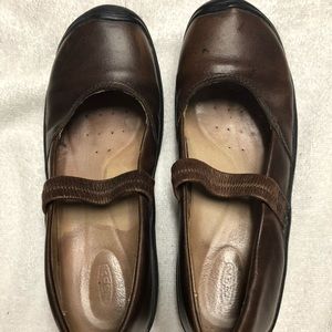 Keen Maryjanes size 10